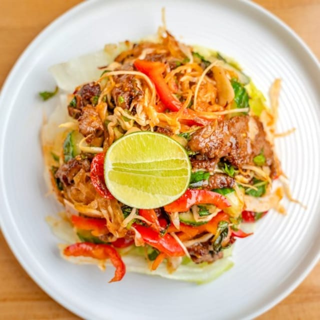 Yum Nuea (Beef).
