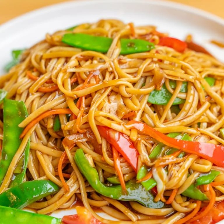 Delicious Lo Mein and Noodle Dishes