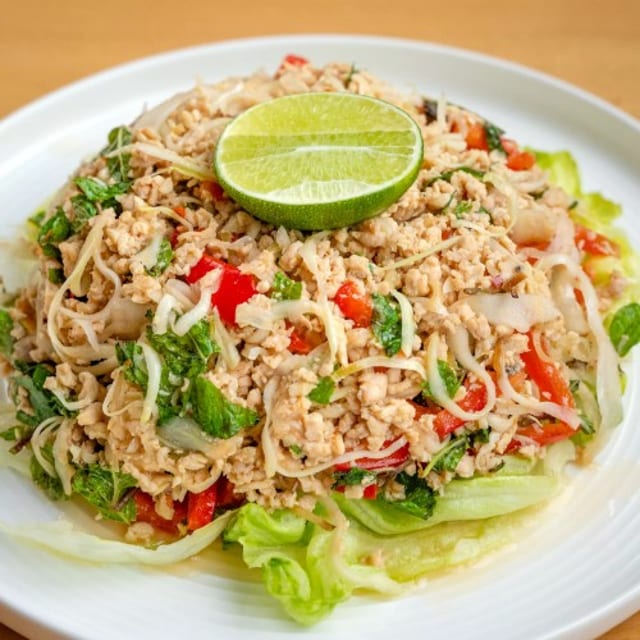 Larb Gai Salad (Chicken).